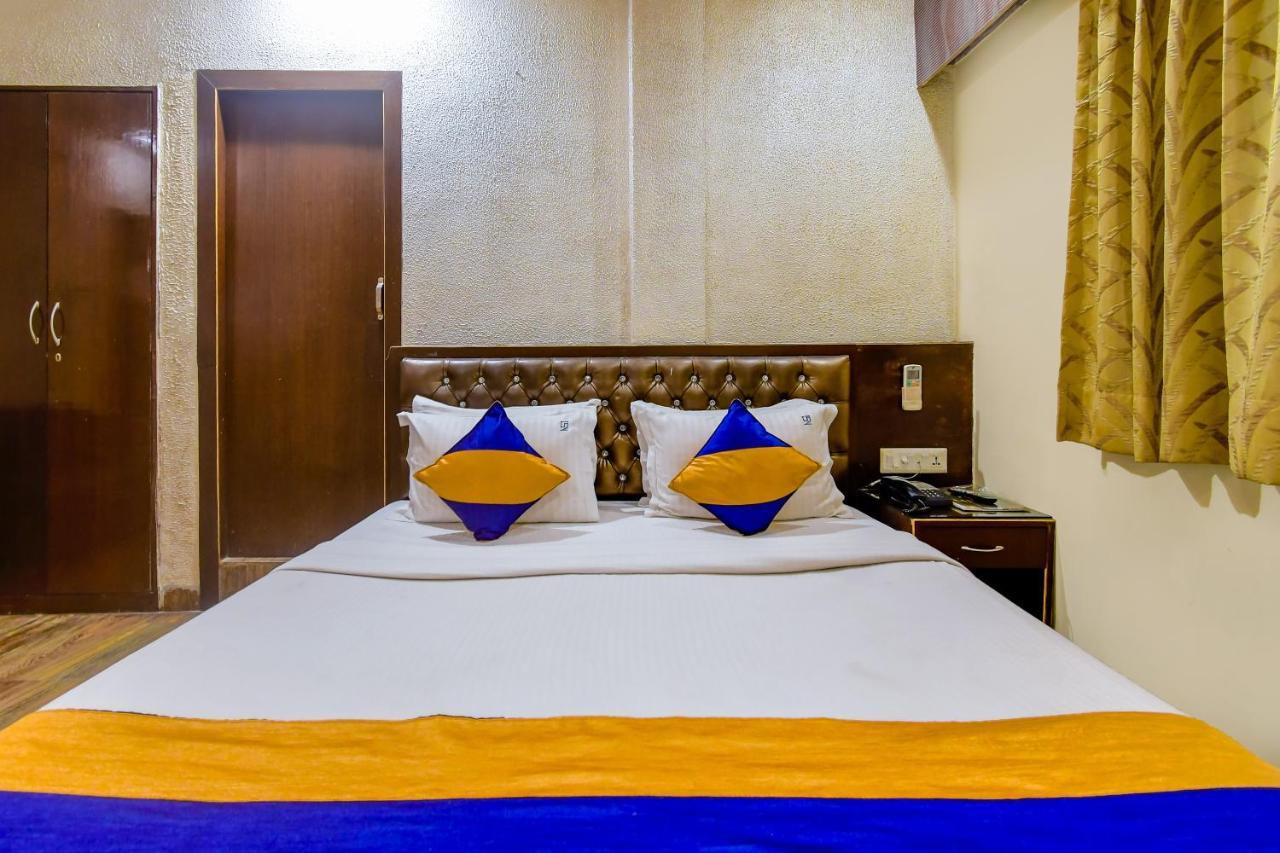 Hotel N S International Kalkutta Kültér fotó
