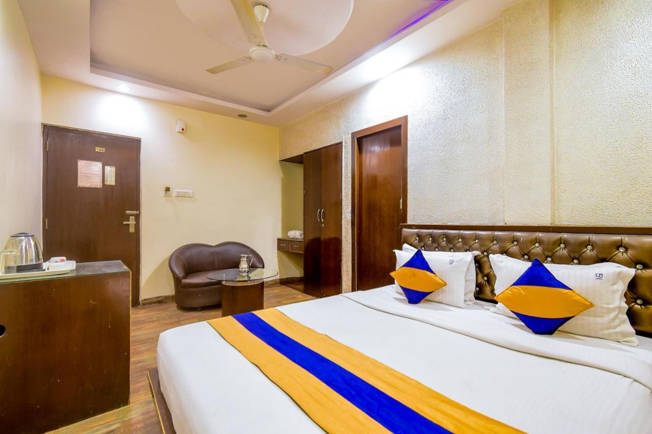 Hotel N S International Kalkutta Kültér fotó